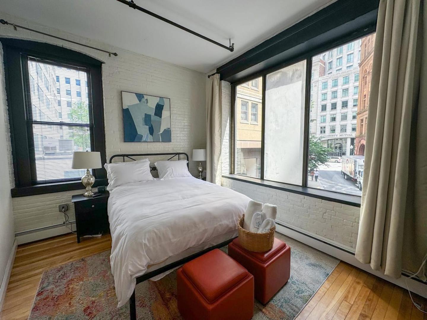 Apartment Open-concept 2br Loft In The Heart Of Back Bay